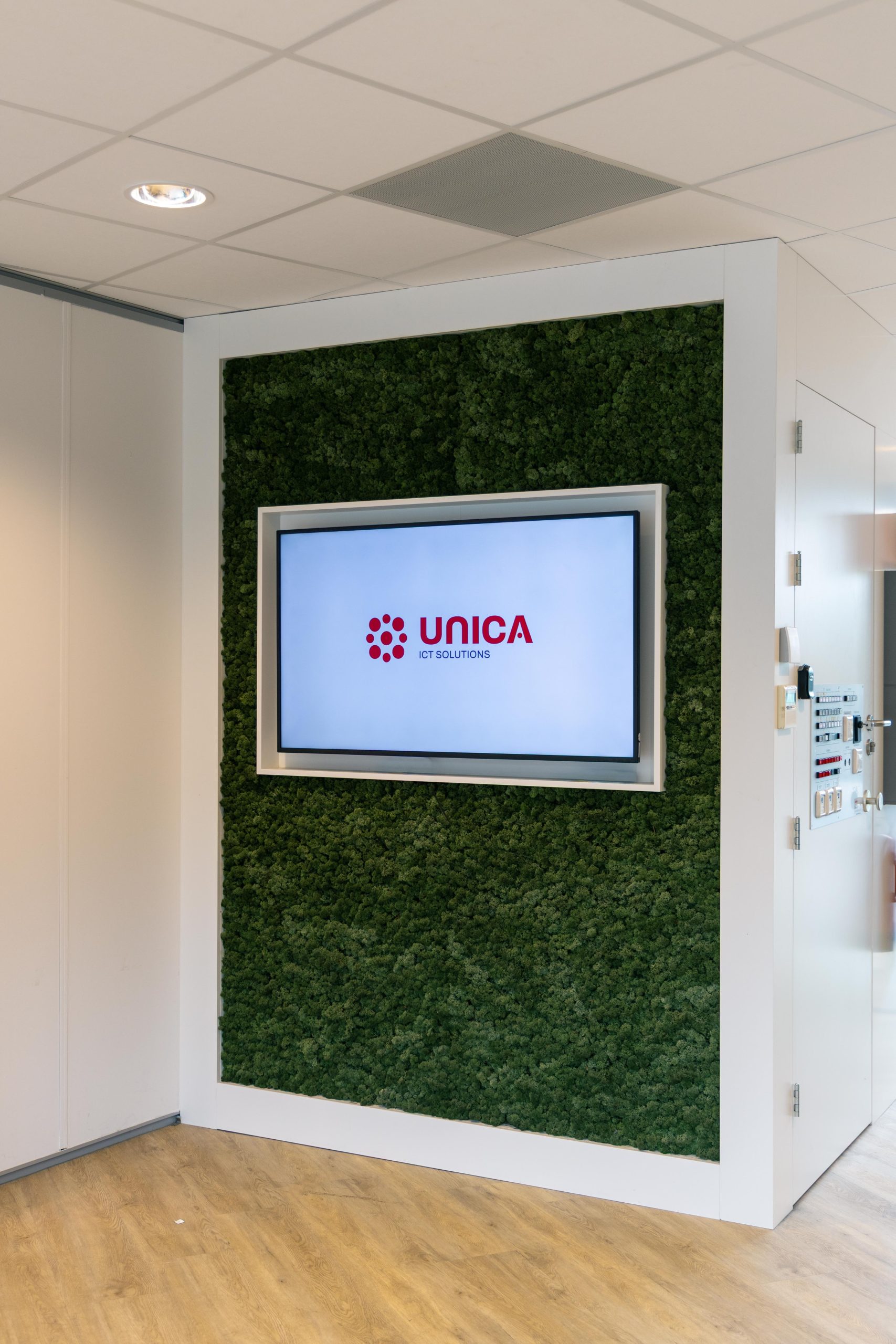 Digital signage display at Unica - DST Connect
