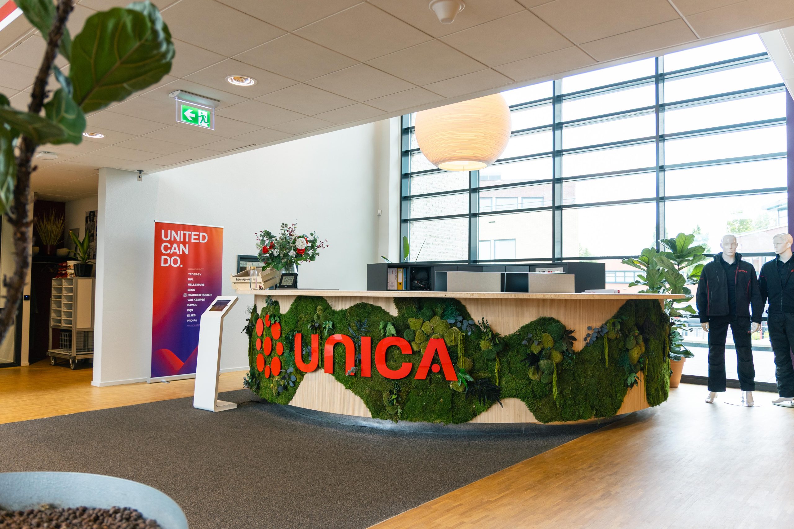 Digital signage at a Unica workplace - DST Connect