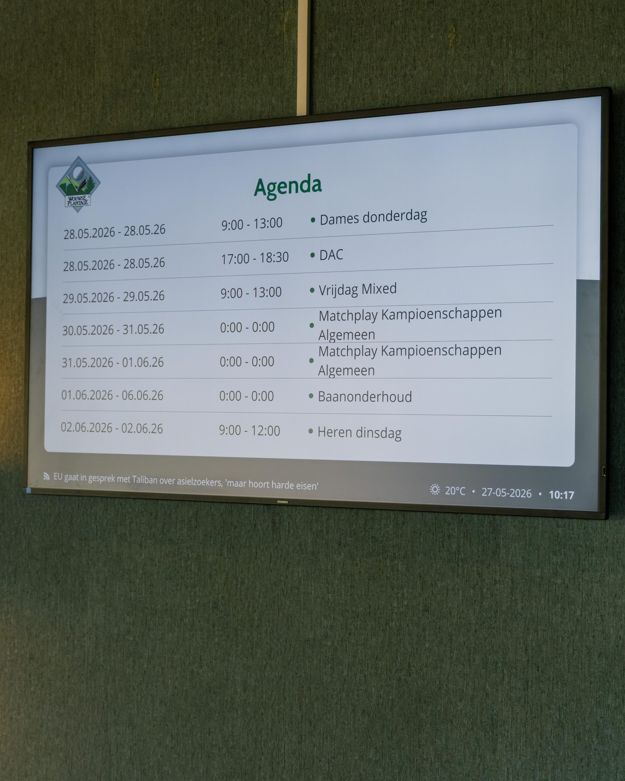DST Connect digital signage platform central management Golf Wouwse Plantage